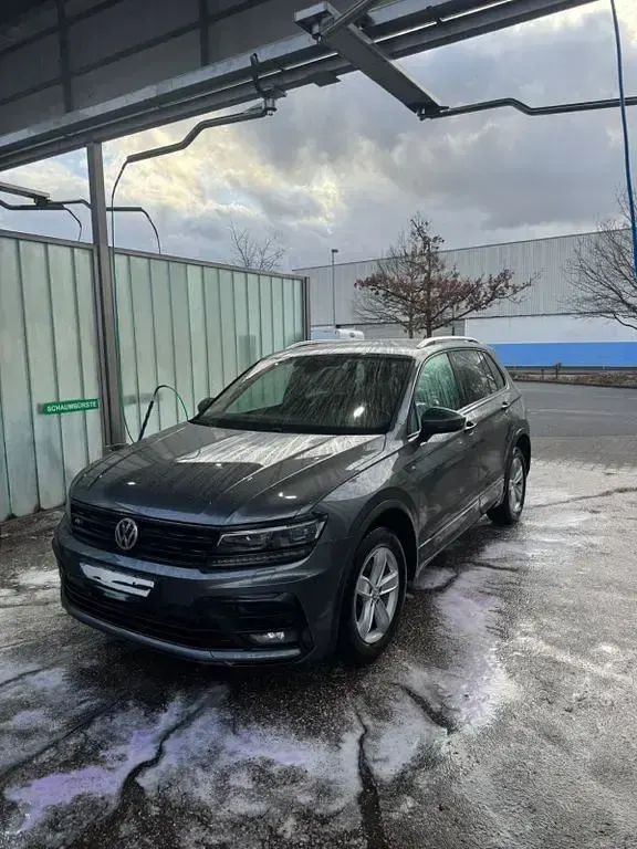 Gebraucht VW Tiguan 239 PS (175 kW) 2020 Grau SUV