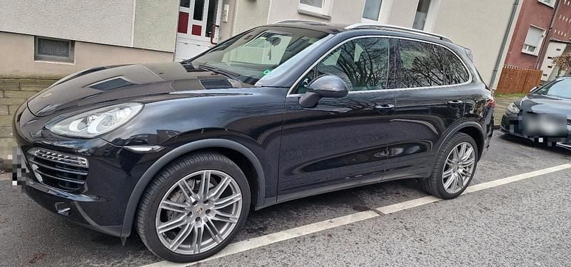 Gebraucht Porsche Cayenne 240 PS (176 kW) 2010 Schwarz SUV