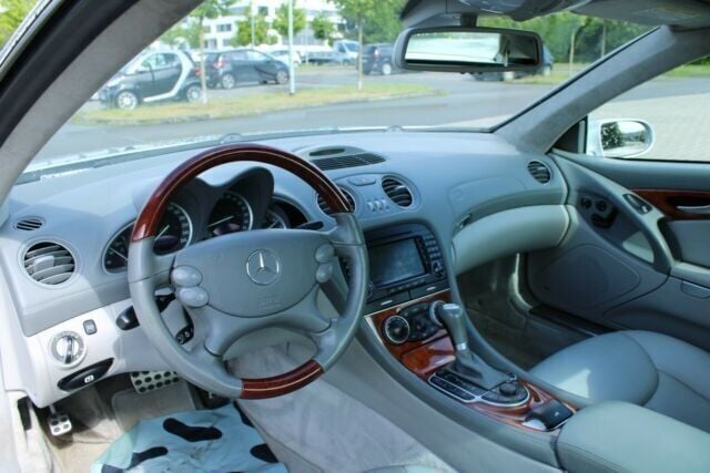 Gebraucht Mercedes SL500 306 PS (225 kW) 2005 Silber metallic Coupé
