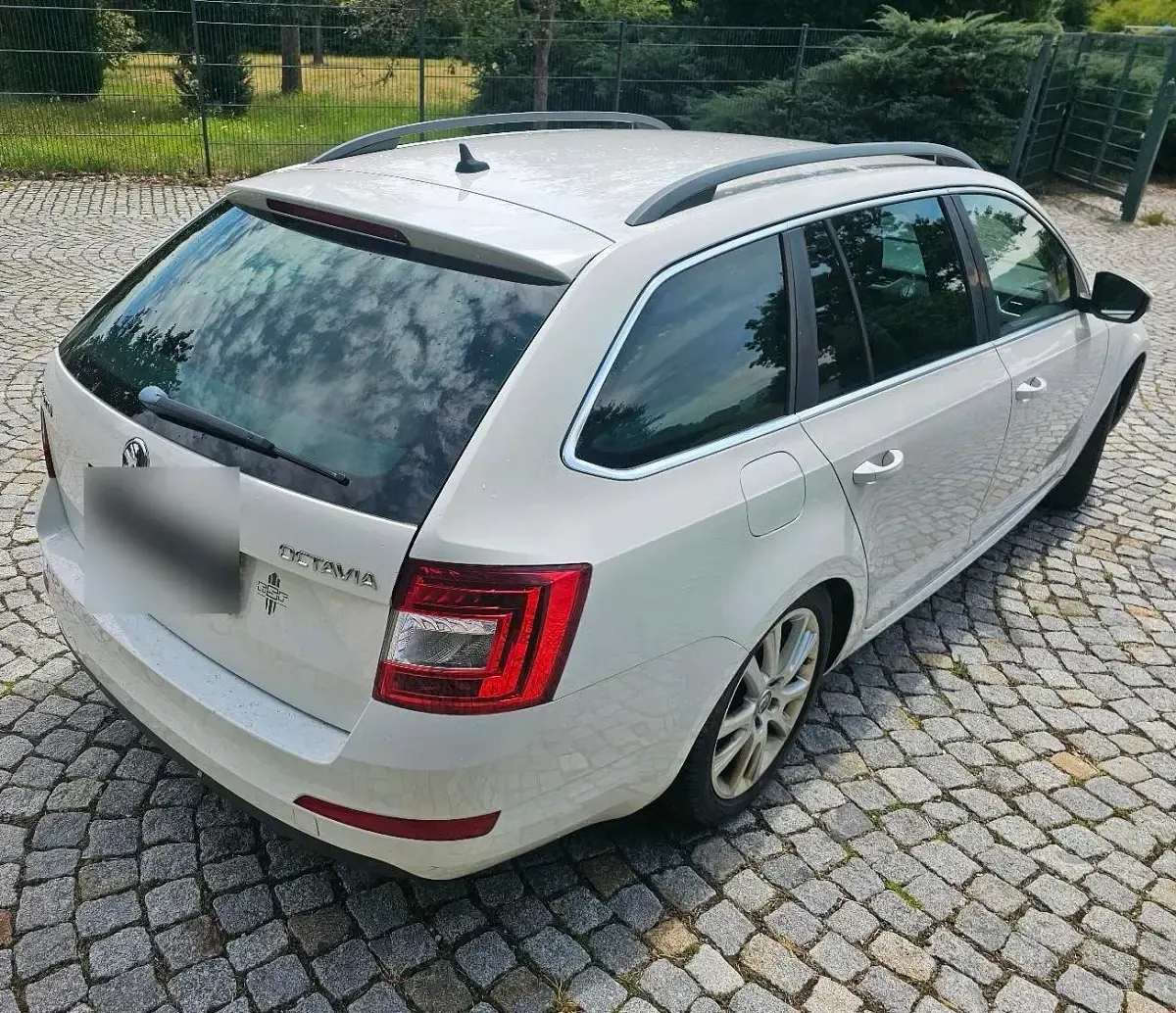 Gebraucht Skoda Octavia 150 PS (110 kW) 2014 Weiß Kombi