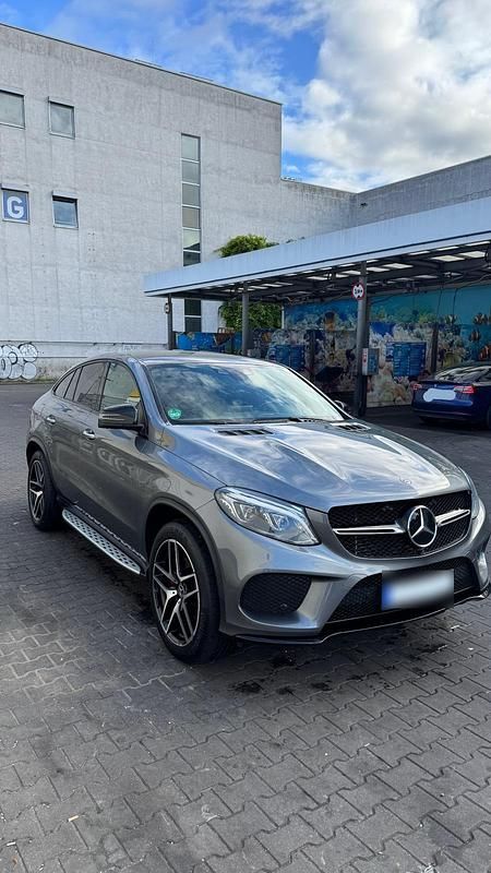 Gebraucht Mercedes GLE350 258 PS (189 kW) 2017 Grau Coupé