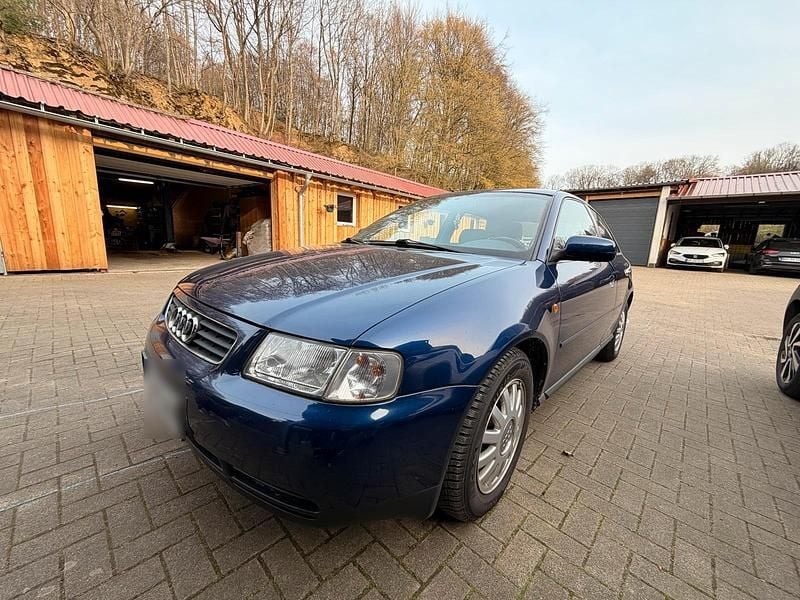 Gebraucht Audi A3 125 PS (91 kW) 2000 Blau Kleinwagen