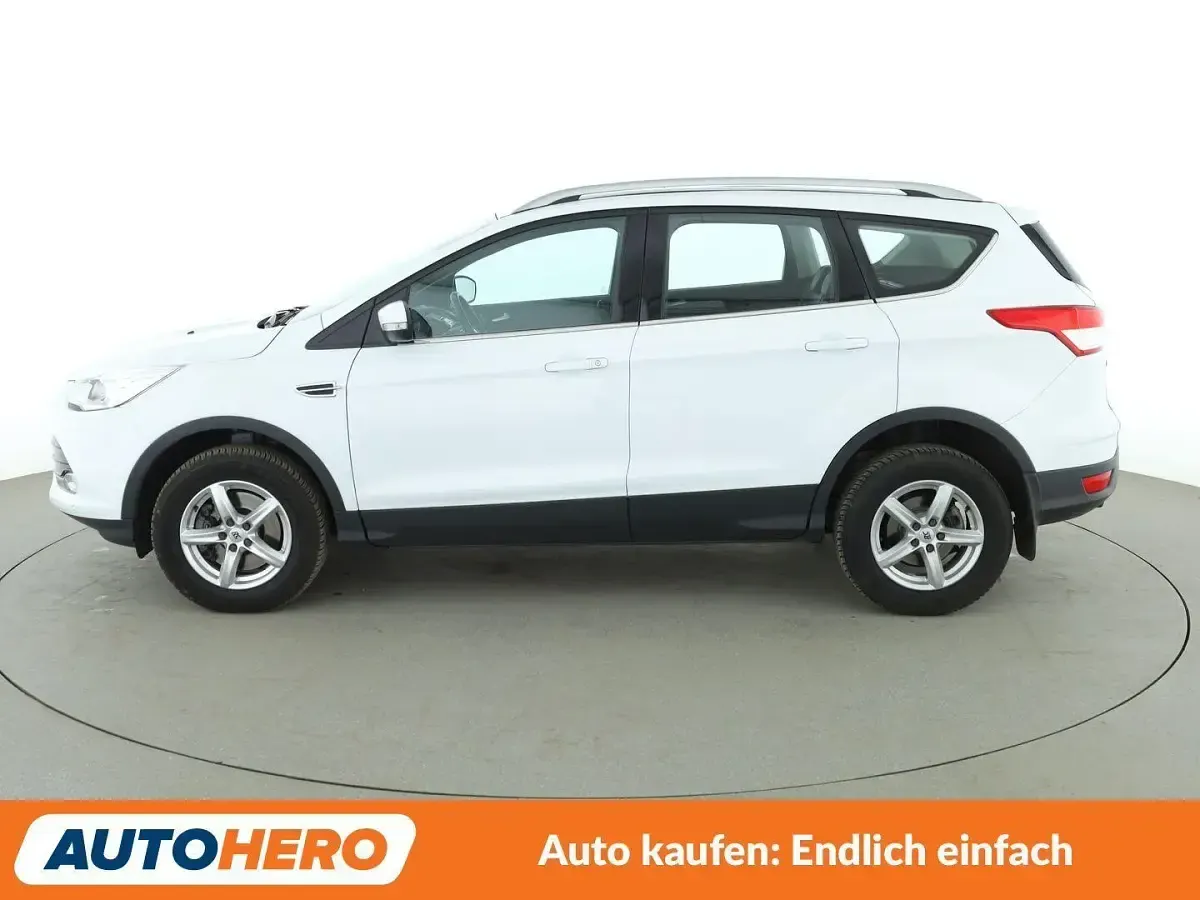 Gebraucht Ford Kuga Titanium 182 PS (133 kW) 2015 Weiß SUV