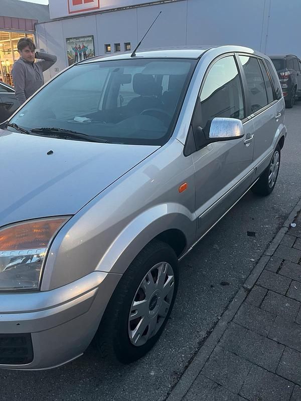 Gebraucht Ford Fusion 70 PS (51 kW) 2008 Kleinwagen