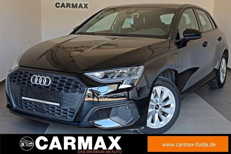 Schwarz Gebraucht 2023 Audi A3 Sportback e-tron Attraction Limousine | 24.400 € (Guter Preis) - Bild 1/4