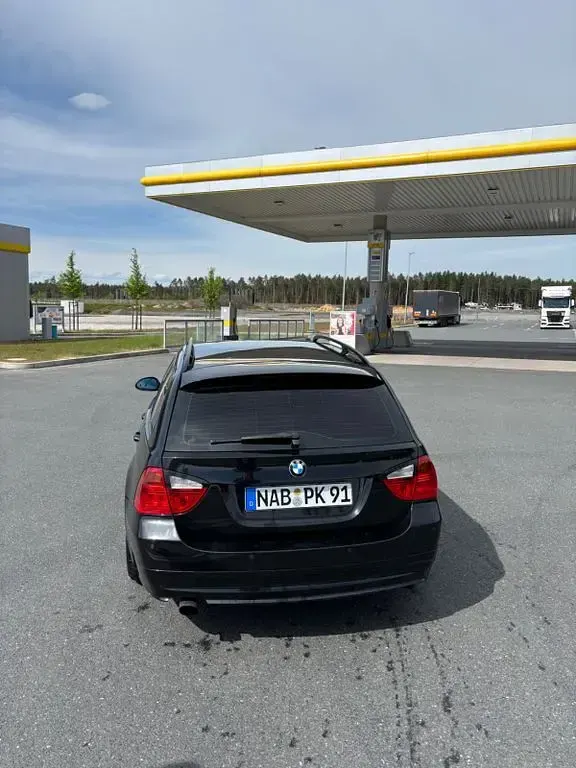 Gebraucht BMW 320 163 PS (119 kW) 2006 Schwarz Kombi