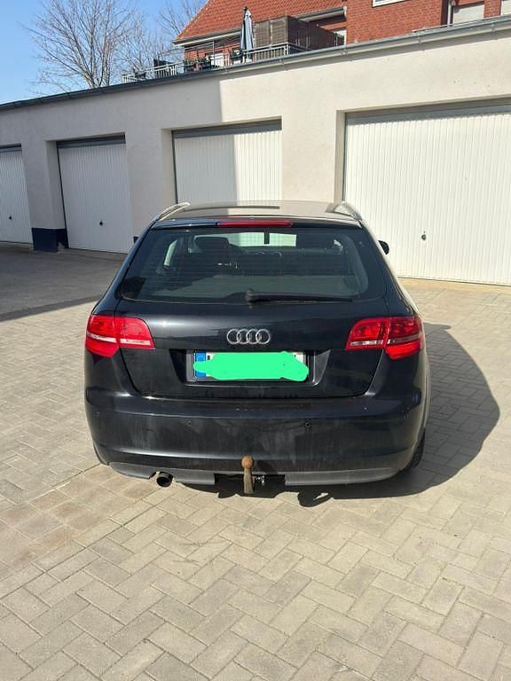 Gebraucht Audi A3 105 PS (77 kW) 2012 Schwarz Kleinwagen