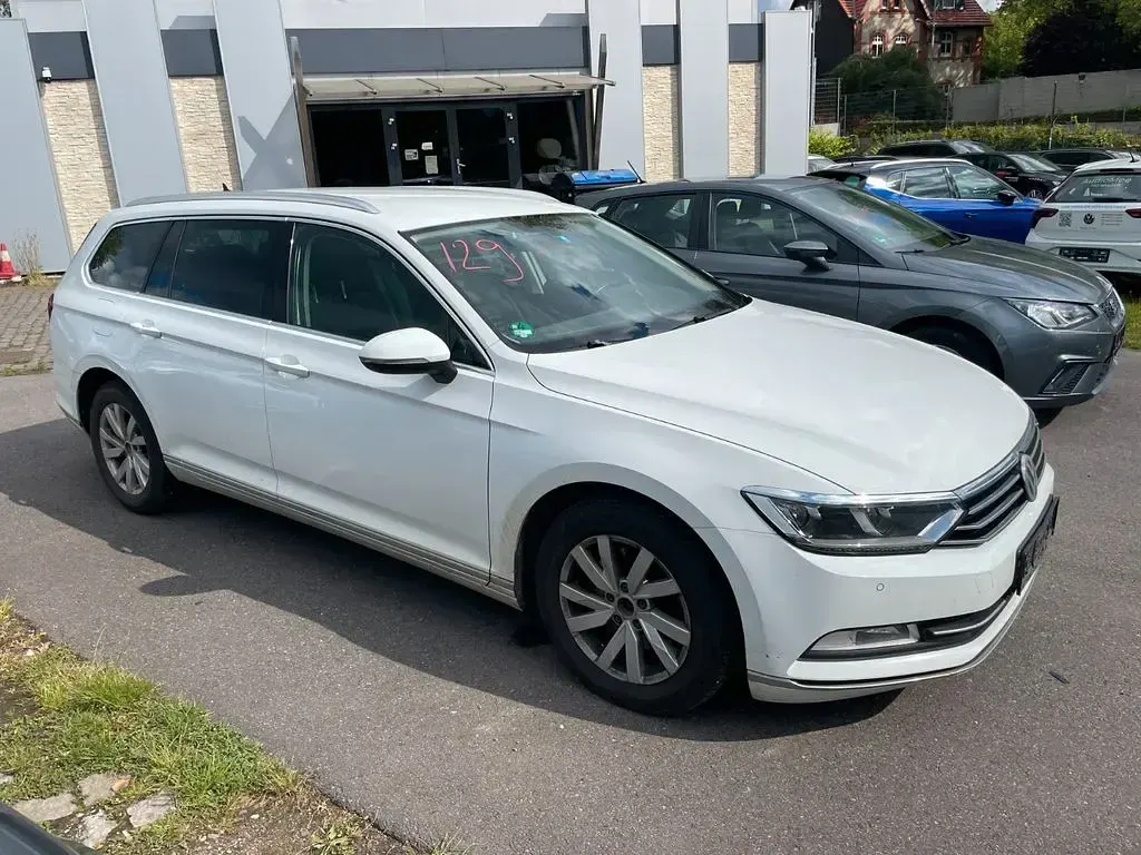 Usata VW Passat Highline 150 CV (110 kW) 2015 Bianco Berlina
