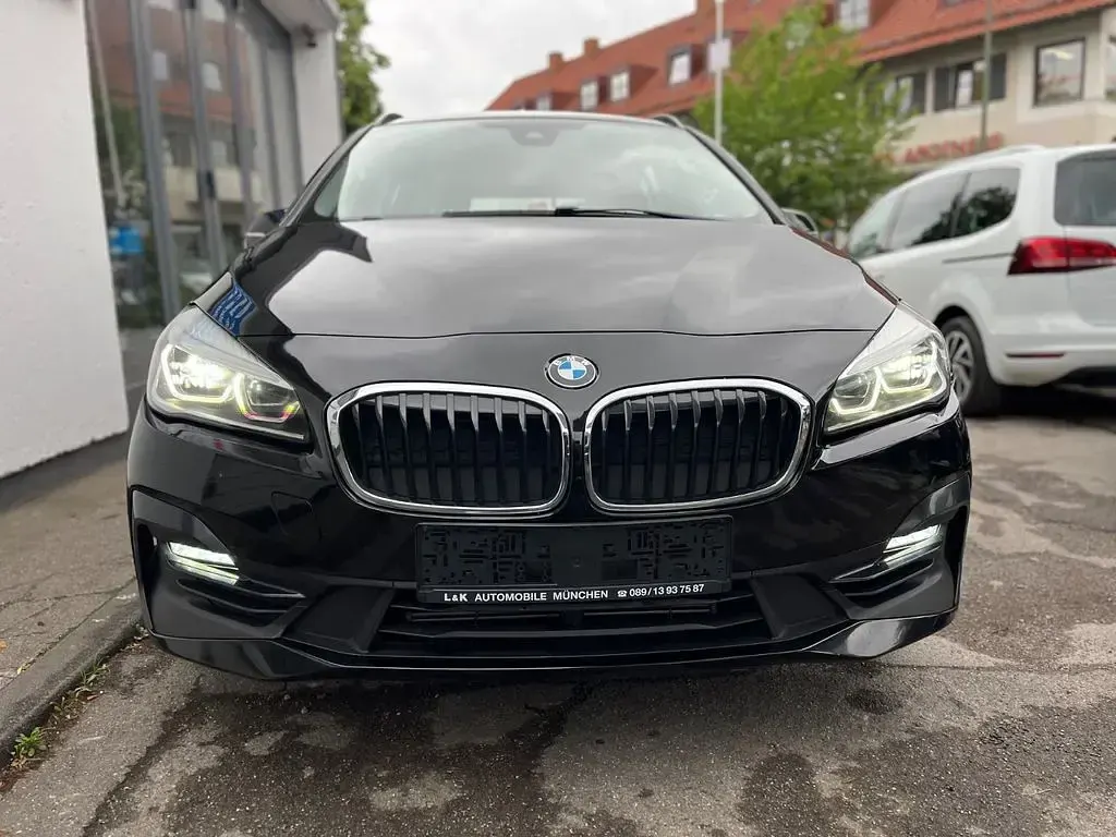 Gebraucht BMW 218 Sport Line 150 PS (110 kW) 2019 Schwarz Van / Kleinbus