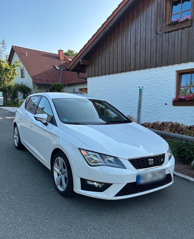 Usado Seat Leon FR 150 HP (110 kW) 2015 Branco Sedan