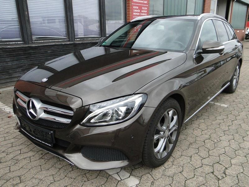 Braun Gebraucht 2014 Mercedes C200 Avantgarde Kombi | 13.990 € (Superpreis) - Bild 1/4