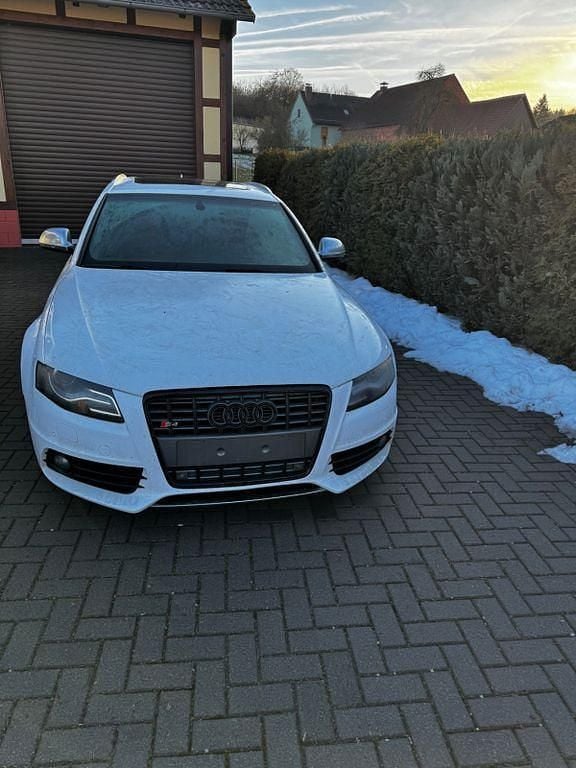 Weiß Gebraucht 2009 Audi S4 Ambiente Kombi | 11.990 € (Superpreis) - Bild 1/4