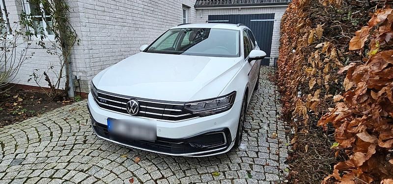 Gebraucht VW Passat GTE 218 PS (160 kW) 2021 Weiß Kombi