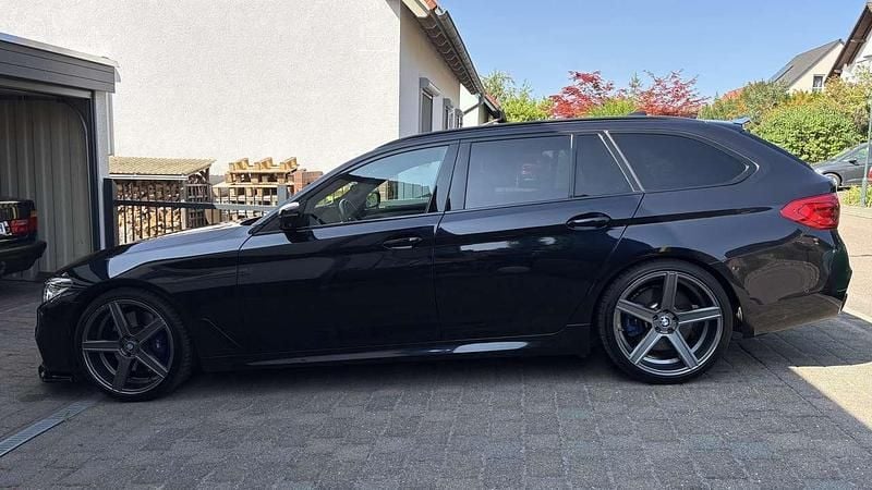 Schwarz Gebraucht 2018 BMW 540 M Sport Kombi | 39.999 € (Etwas zu teuer) - Bild 1/4