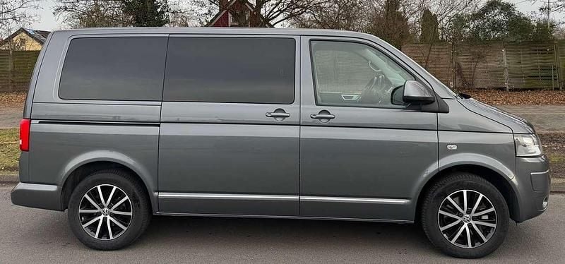 Gebraucht VW Multivan Highline 179 PS (131 kW) 2013 Grau Van / Kleinbus