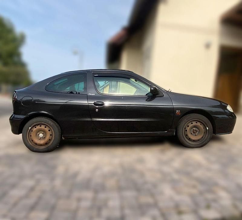 Gebraucht Renault Mégane Coupé Expression 139 PS (102 kW) 2002 Schwarz Coupé