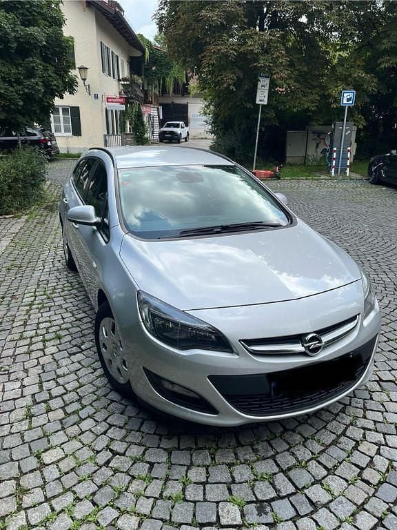 Silber Gebraucht 2013 Opel Astra Active Kombi | 3.400 € (Superpreis) - Bild 1/4