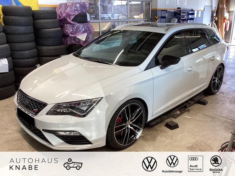 Weiß Gebraucht 2018 Cupra Leon Kombi | 21.820 € (Fairer Preis) - Bild 1/4