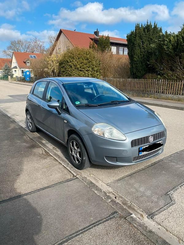 Gebraucht Fiat Punto 77 PS (56 kW) 2009 Grau Kleinwagen