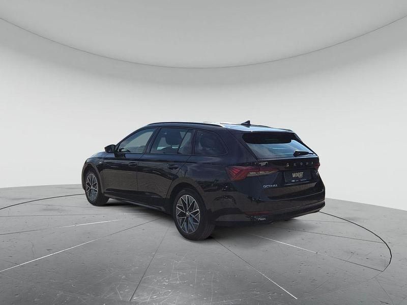 Gebraucht Skoda Octavia Ambition 150 PS (110 kW) 2023 Blackmagic perleffekt Kombi