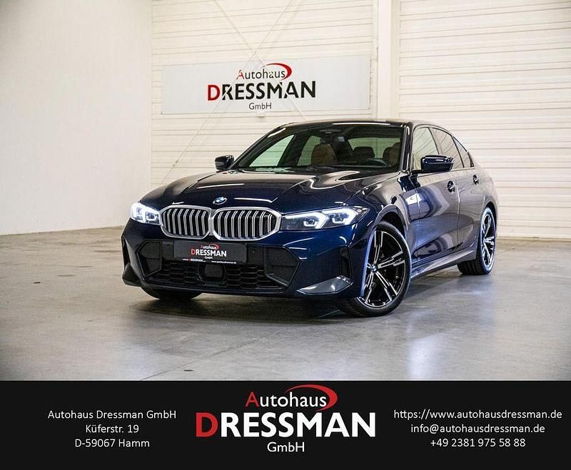 Tansanitblau ii metallic Gebraucht 2023 BMW 320 M Sport Limousine | 36.430 € (Fairer Preis) - Bild 1/4