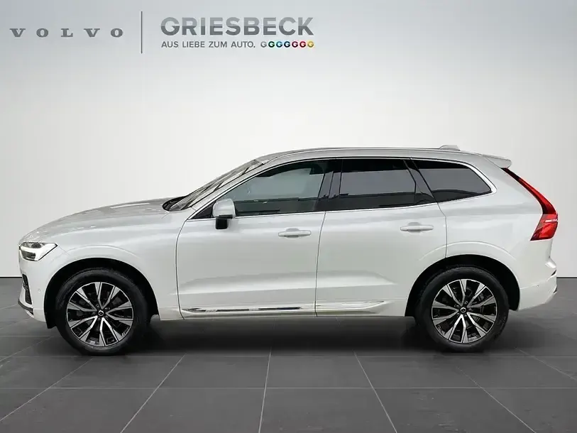 Gebraucht Volvo XC60 Plus 197 PS (144 kW) 2023 Crystalweiss perleffekt SUV