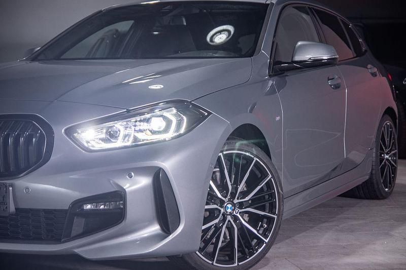 Gebraucht BMW 120 M Sport 190 PS (139 kW) 2022 Grau Kleinwagen