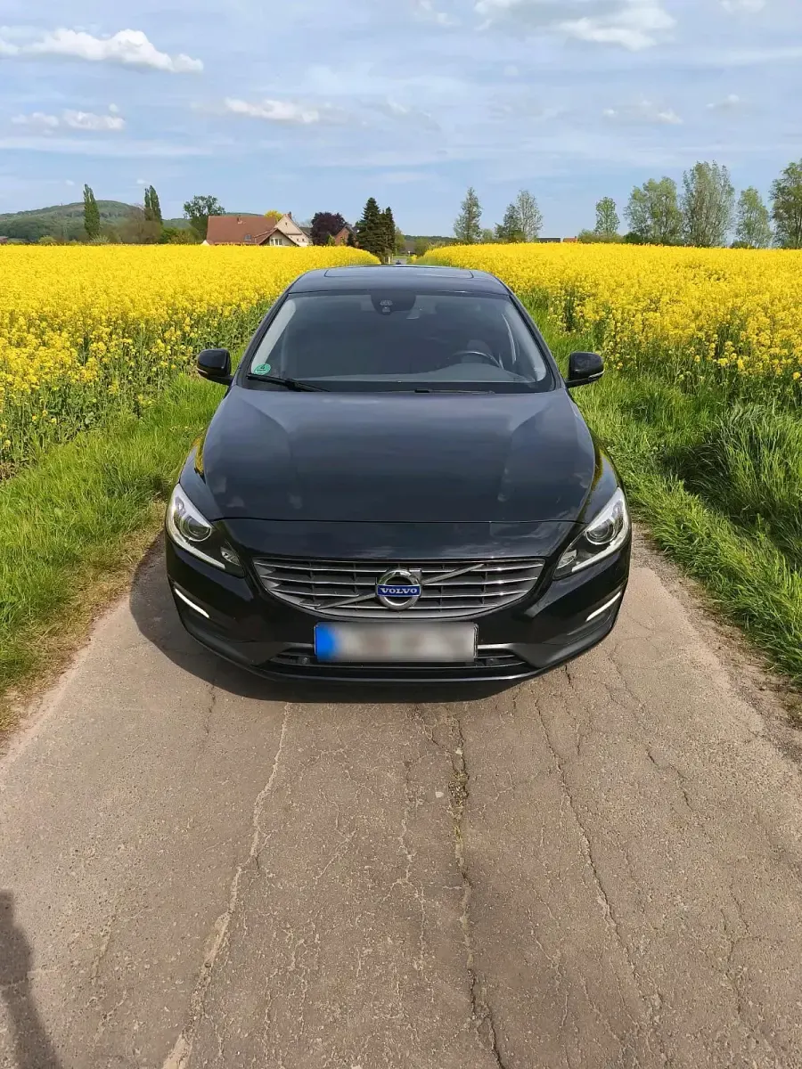 Second-hand Volvo V60 163 CP (119 kW) 2014 Negru Break