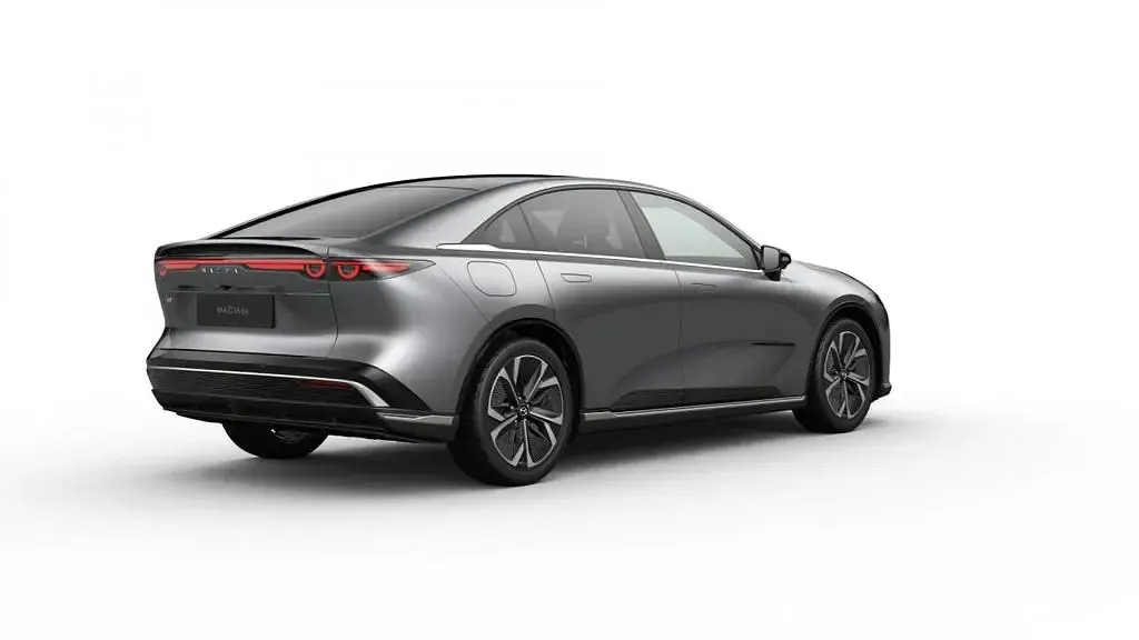 Neu Mazda 6e Takumi-Line 189 kW (258 PS) 2025 Grau Limousine