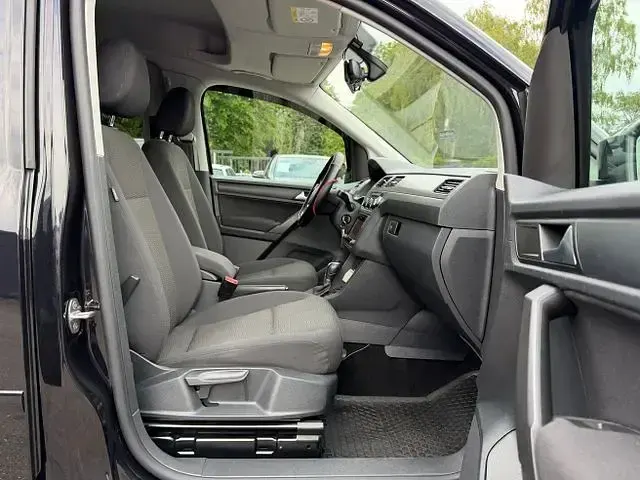 Gebraucht VW Caddy Maxi Comfortline 184 PS (135 kW) 2015 Schwarz Van / Kleinbus