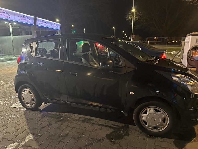 Gebraucht Chevrolet Spark 69 PS (50 kW) 2013 Schwarz Kleinwagen