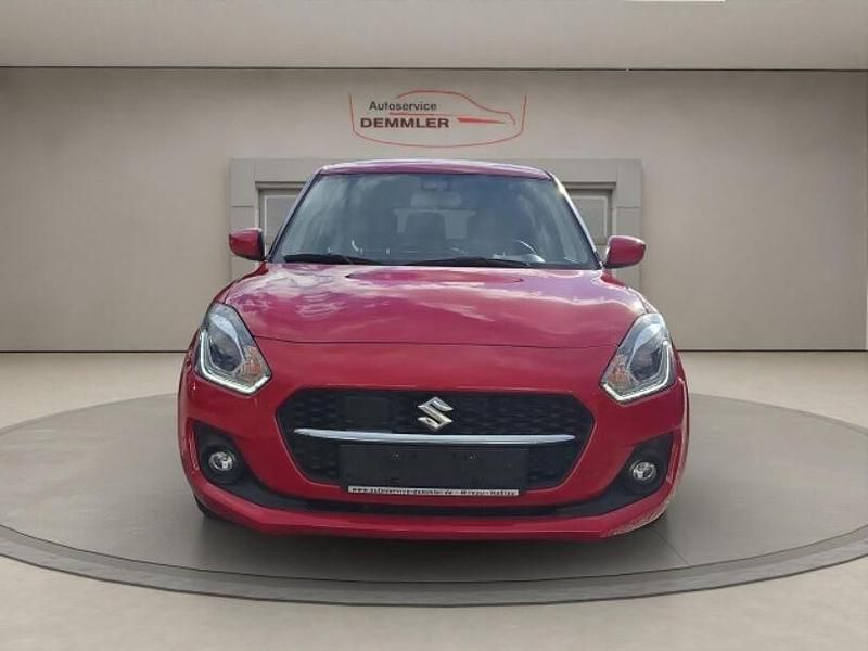 Gebraucht Suzuki Swift 83 PS (61 kW) 2023 Rot Kleinwagen