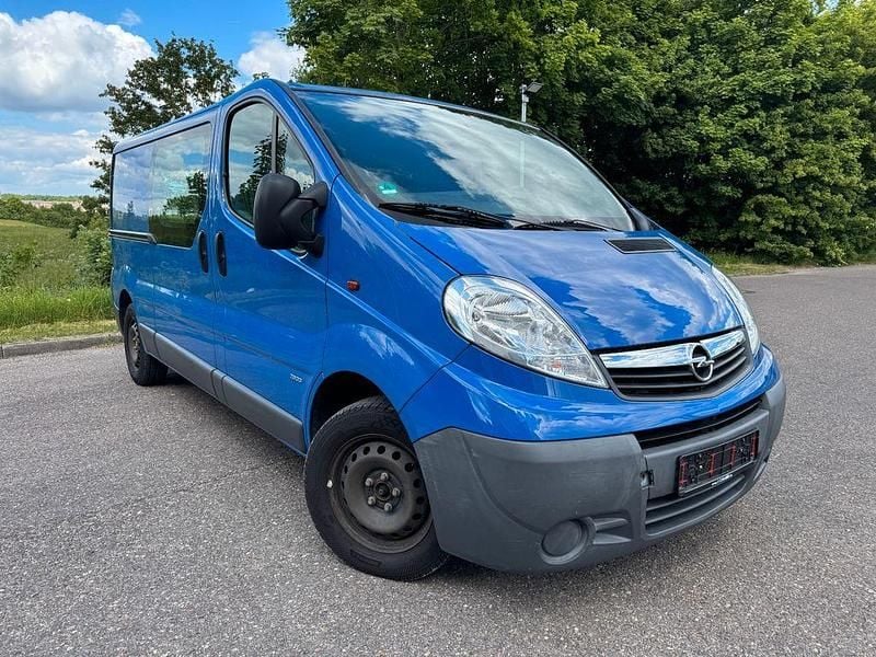 Blau Gebraucht 2010 Opel Vivaro Van | 6.890 € (Fairer Preis) - Bild 1/4