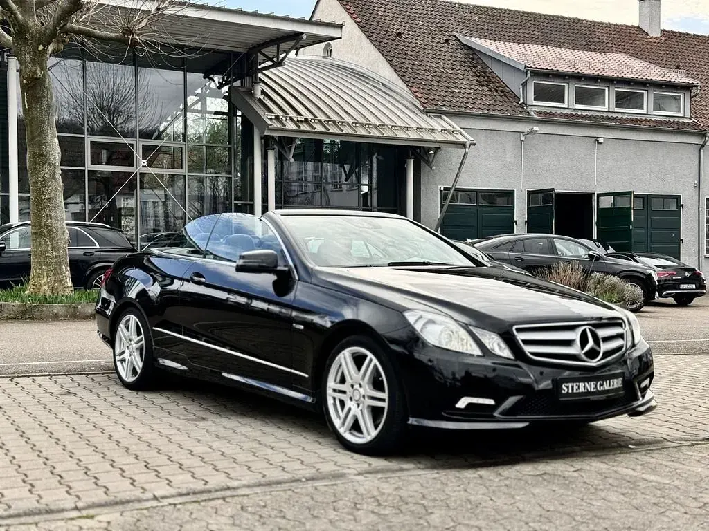 Gebraucht Mercedes E350 AMG line 231 PS (169 kW) 2011 Schwarz Cabrio