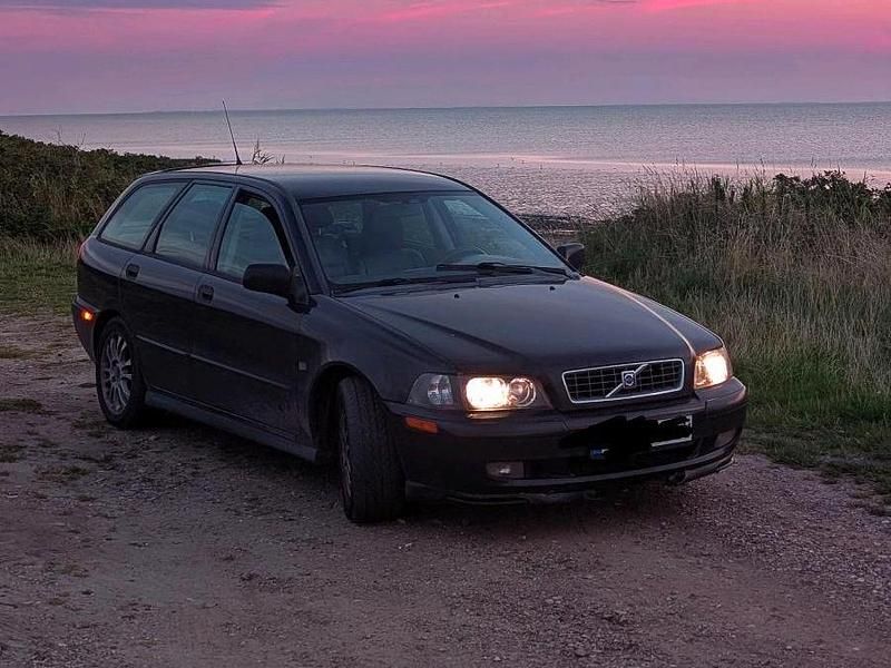 Gebraucht 2004 Volvo V40 Kombi | 1.300 € (Fairer Preis) - Bild 1/4