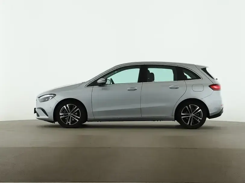 Gebraucht Mercedes B200 Progressive 163 PS (119 kW) 2025 Silber Kleinwagen