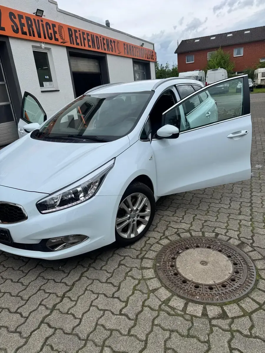 Gebraucht Kia Ceed GT 126 PS (92 kW) 2013 Weiß Kombi