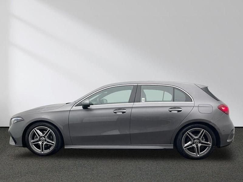 Gebraucht Mercedes A200 AMG 150 PS (110 kW) 2024 Grau Limousine