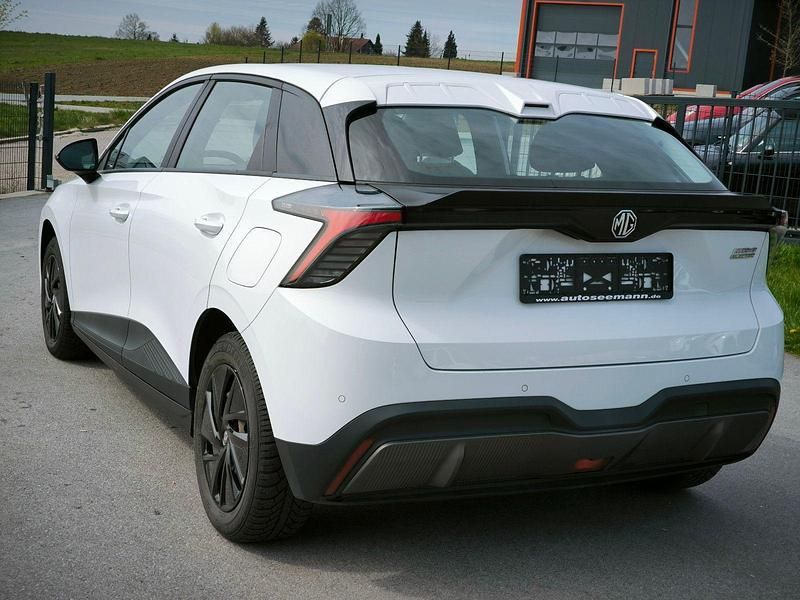 Gebraucht MG MG4 EV 125 kW (170 PS) 2023 Weiß Kleinwagen