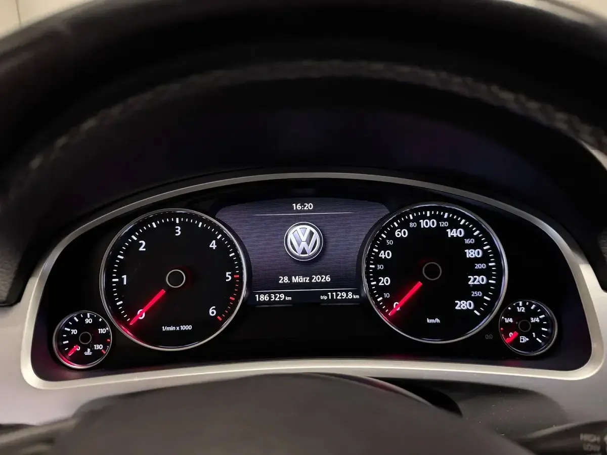 Gebraucht VW Touareg 262 PS (192 kW) 2014 Schwarz SUV