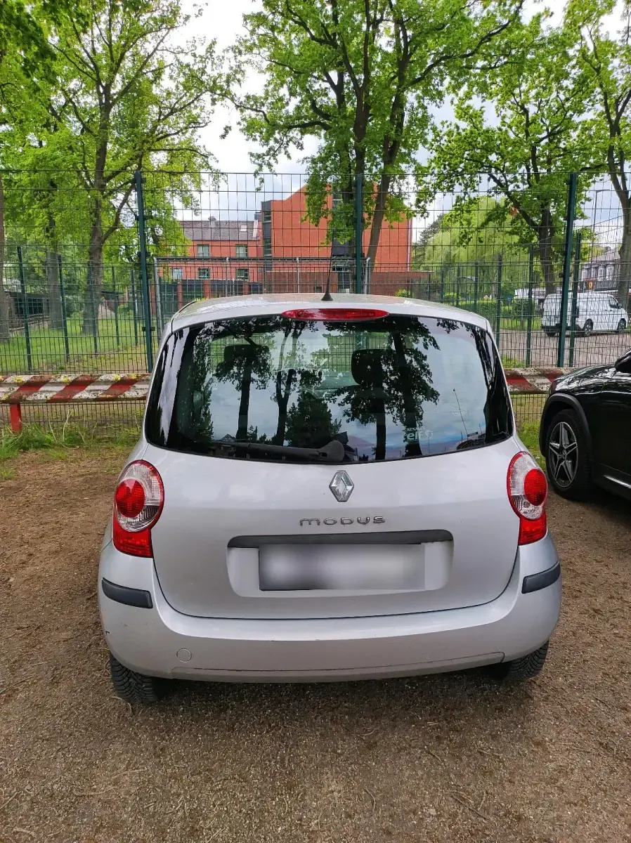 Occasion Renault Modus Avantage 75 ch (55 kW) 2007 Argent Monospace