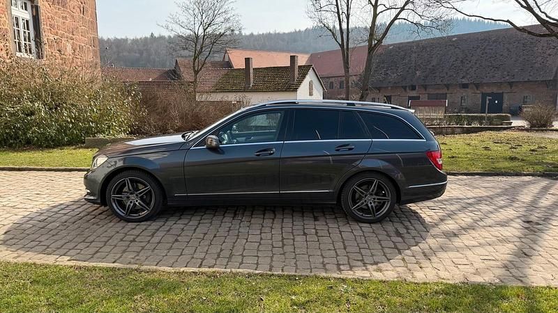Gebraucht Mercedes C350 265 PS (194 kW) 2013 Grau Kombi