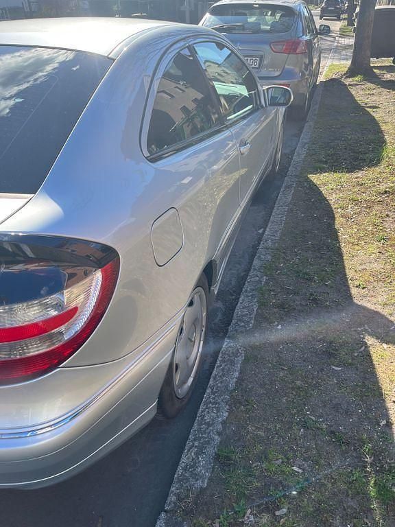Gebraucht Mercedes C180 156 PS (114 kW) 2008 Silber Limousine
