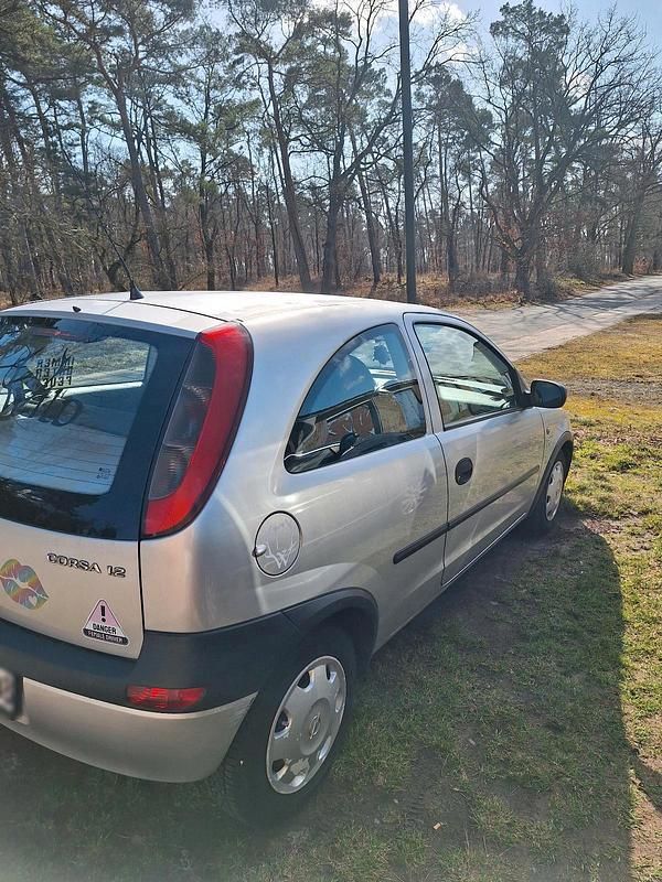 Gebraucht Opel Corsa 75 PS (55 kW) 2001 Silber Kleinwagen