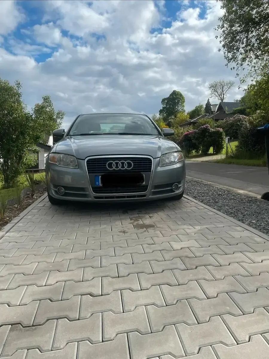 Gebraucht Audi A4 130 PS (95 kW) 2006 Silber Limousine