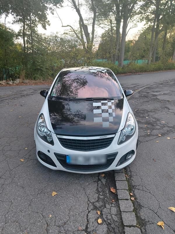 Weiß Gebraucht 2010 Opel Corsa OPC Coupé | 3.800 € (Fairer Preis) - Bild 1/4