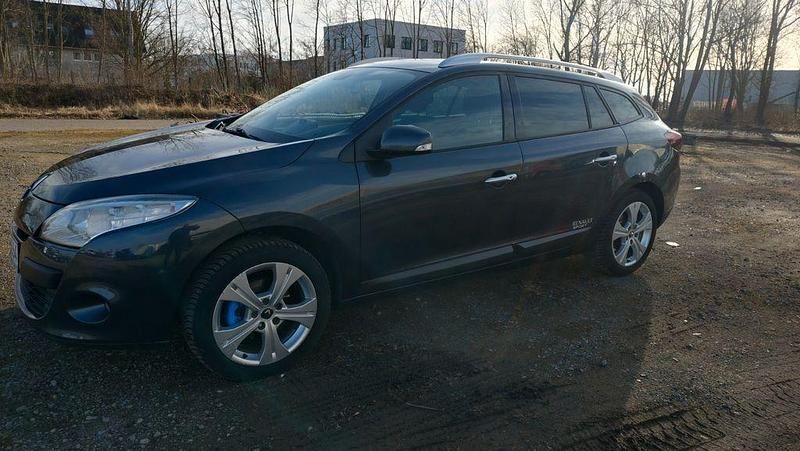 Gebraucht Renault Mégane III Dynamique 110 PS (80 kW) 2011 Limousine
