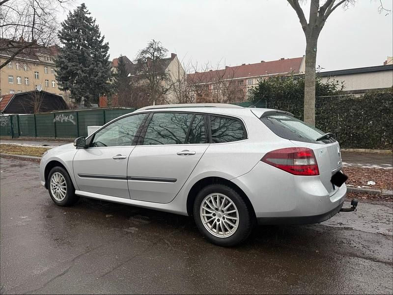 Gebraucht Renault Laguna GrandTour 110 PS (80 kW) 2011 Silber Kombi