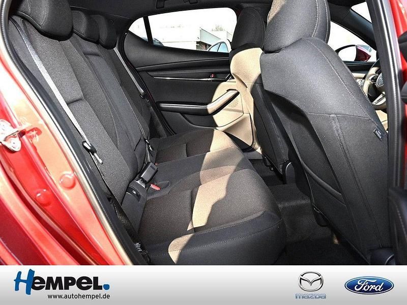 Neu Mazda 3 140 PS (102 kW) 2026 Rot Limousine