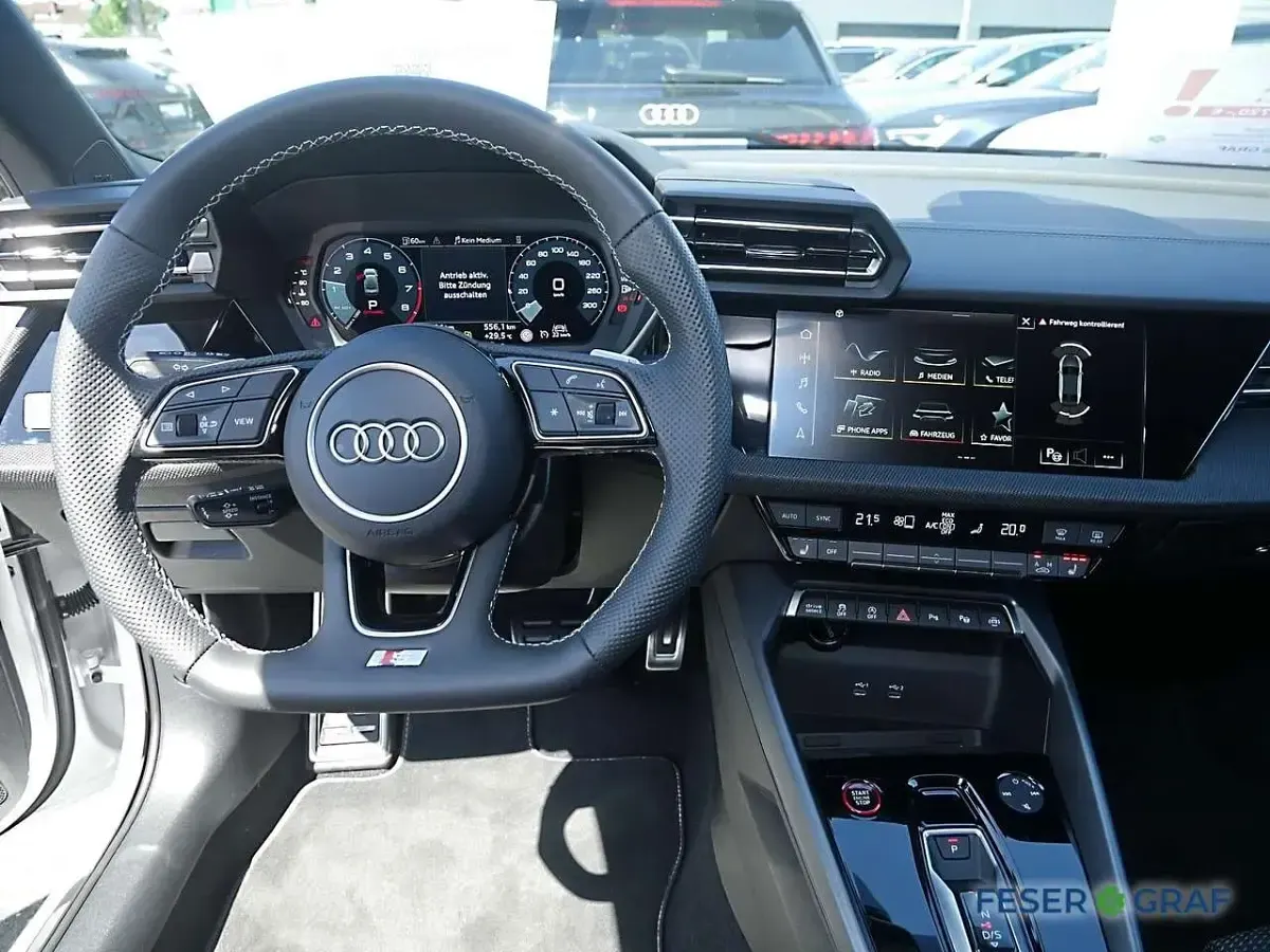 Gebraucht Audi S3 Ambiente 333 PS (244 kW) 2025 Arkonaweiß Limousine